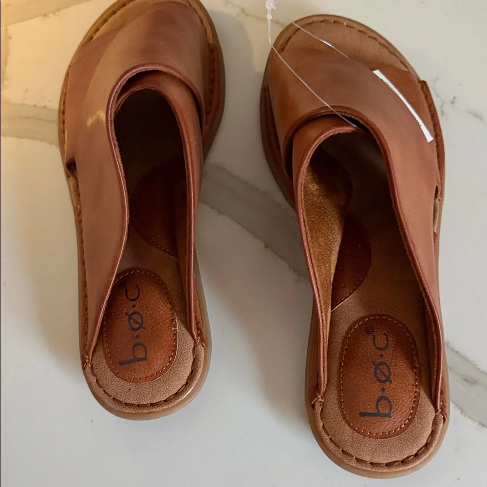 boc Women's Tan Leather Sandals - Picture 2 of 3